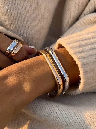 The 18K Gold Non-Tarnish Classic Bangle