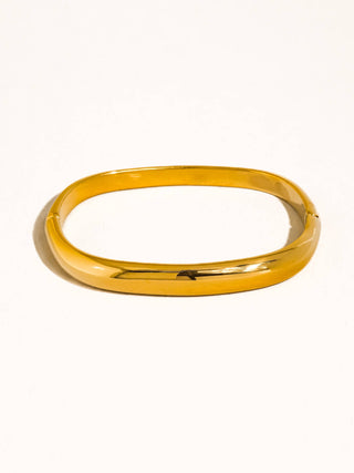 The 18K Gold Non-Tarnish Classic Bangle