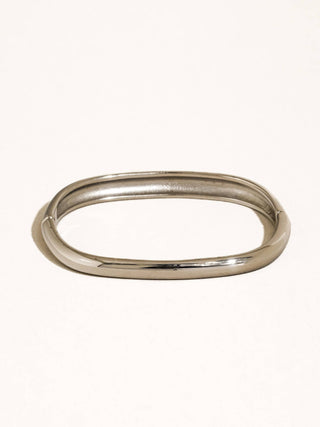 The 18K Gold Non-Tarnish Classic Bangle