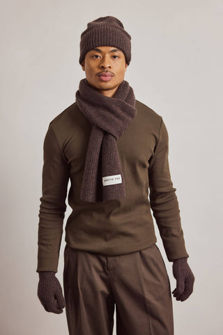The Cashmere Scarf in Brown