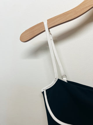 Contrast Piping Tank