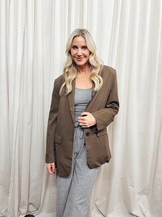 The Relaxed Fit Blazer in Brown