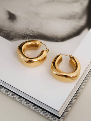 18K Gold Non-Tarnish Classic U Hoop Earring