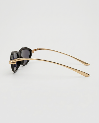 The Saskia Polarized Cat Eye in Black