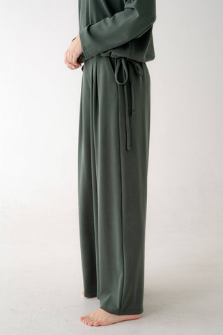 The Pleated Knit Trouser in Green - Olive Street