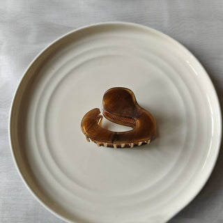 The Abstract Tort Claw Clip in Brown - Olive Street