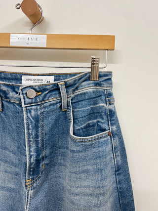 Barrel Jean with Seams