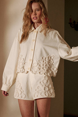 J4267ST   FLORAL EMBELLISHMENT DETAIL JACKET: ECRU / L - Olive Street