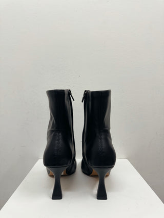 Glamor Stretch Boot