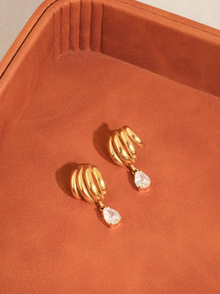 The Dovely 18K Gold Non-Tarnish Vintage Ribbed Drop