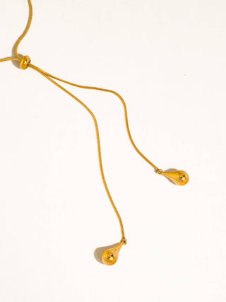 Trésor Non-Tarnish Adjustable Lariat Drop Necklace: Yellow Gold - Olive Street