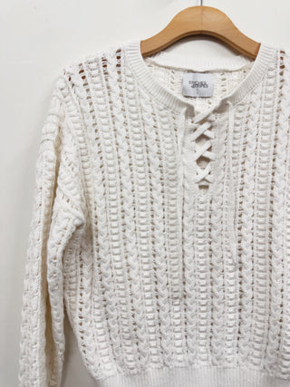 Davy Lace-Up Pullover