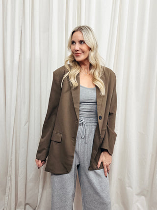 The Relaxed Fit Blazer in Brown