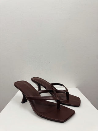 Thong Heel