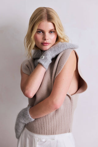 The Alpaca Mittens in Blizzard Grey