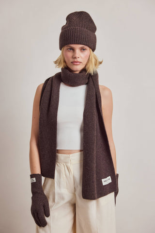 The Cashmere Scarf in Brown