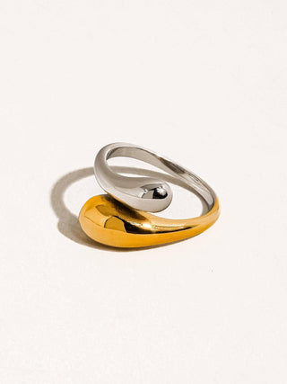 The Gabrielle 18K Gold Non-Tarnish Open Twist Ring - Olive Street