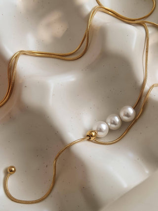 Montana 18K Gold Non-Tarnish Pearl Y Drop Sweater Necklace: Yellow Gold - Olive Street