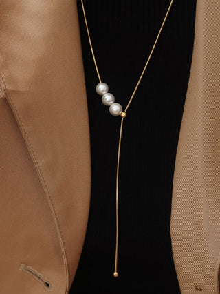 Montana 18K Gold Non-Tarnish Pearl Y Drop Sweater Necklace: Yellow Gold - Olive Street