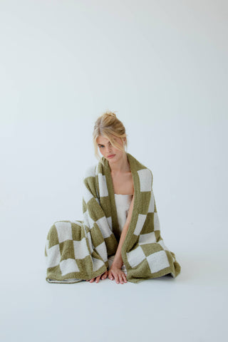 The Teddy Throw - 100% Recycled in Khaki Check