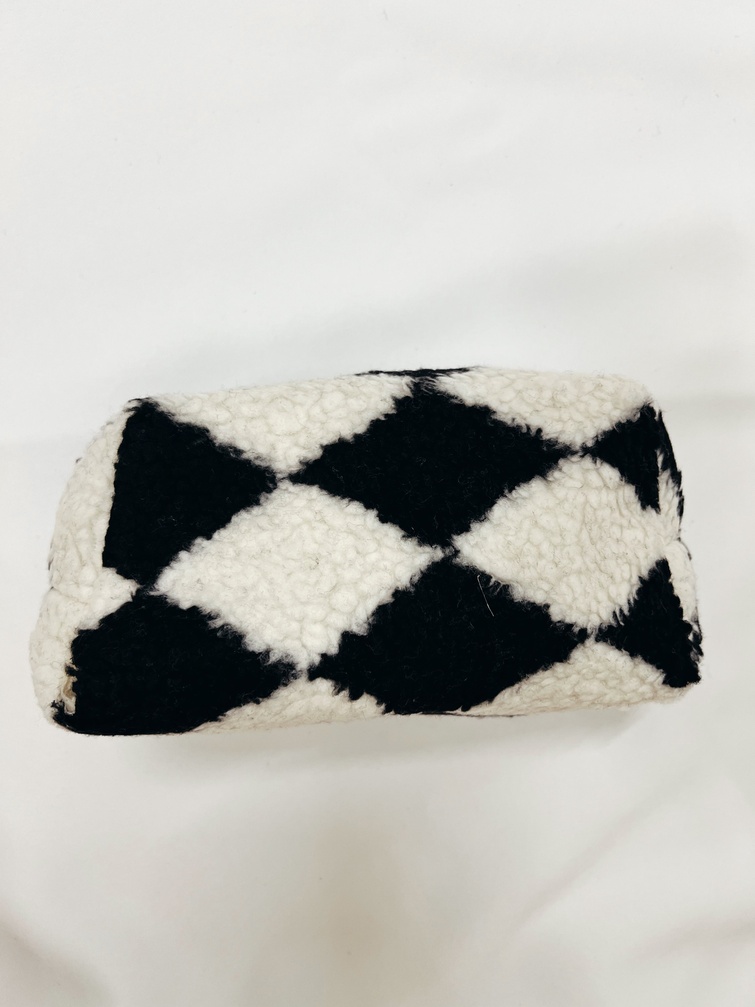 Sherpa Pouch