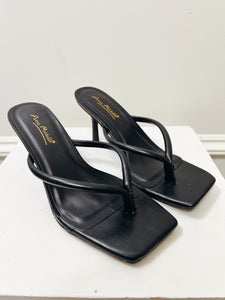 Thong Heeled Mule