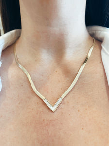 Stone Tipped Snake Chain